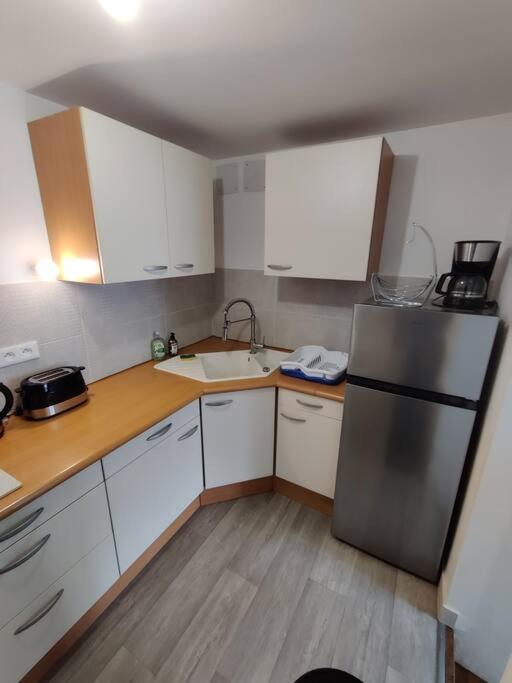Le Tropica Appartement 2 Chambres, Plein Sud Centre Ville De Vitre Ngoại thất bức ảnh